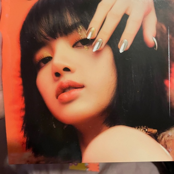 BLACKPINK hard back photos - Picture 2 of 4